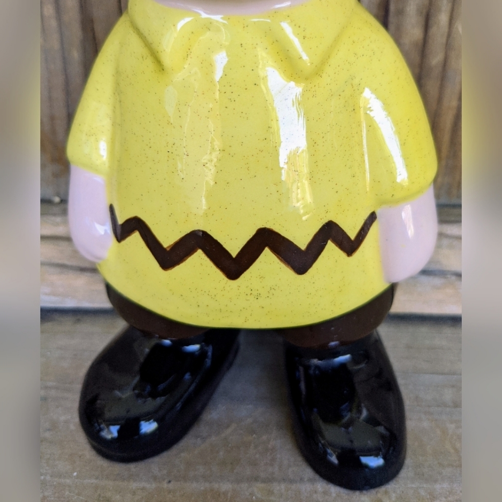 Charles Schulz Peanuts "Charlie Brown'" - Picture 5 of 10